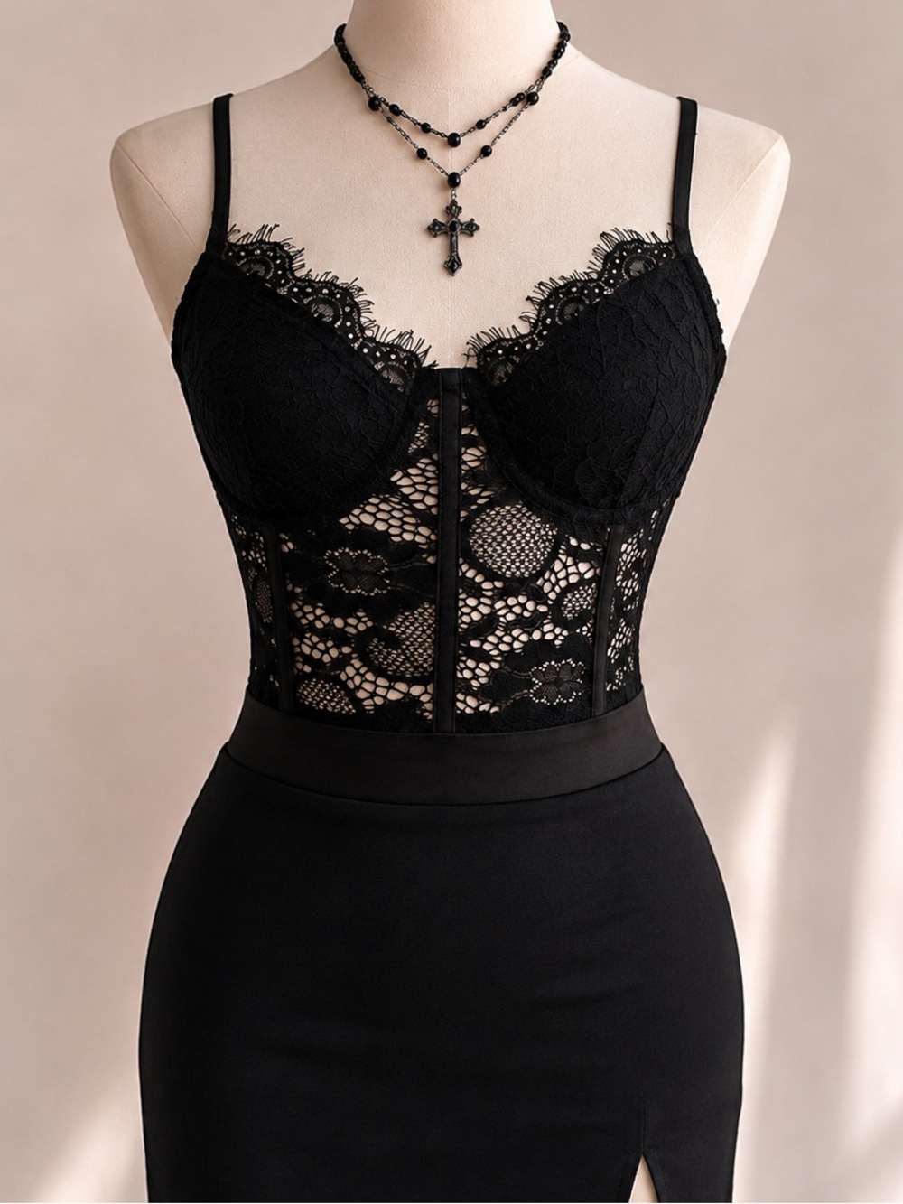 Eilly Bazar Black Lace Bodysuit – Size Small